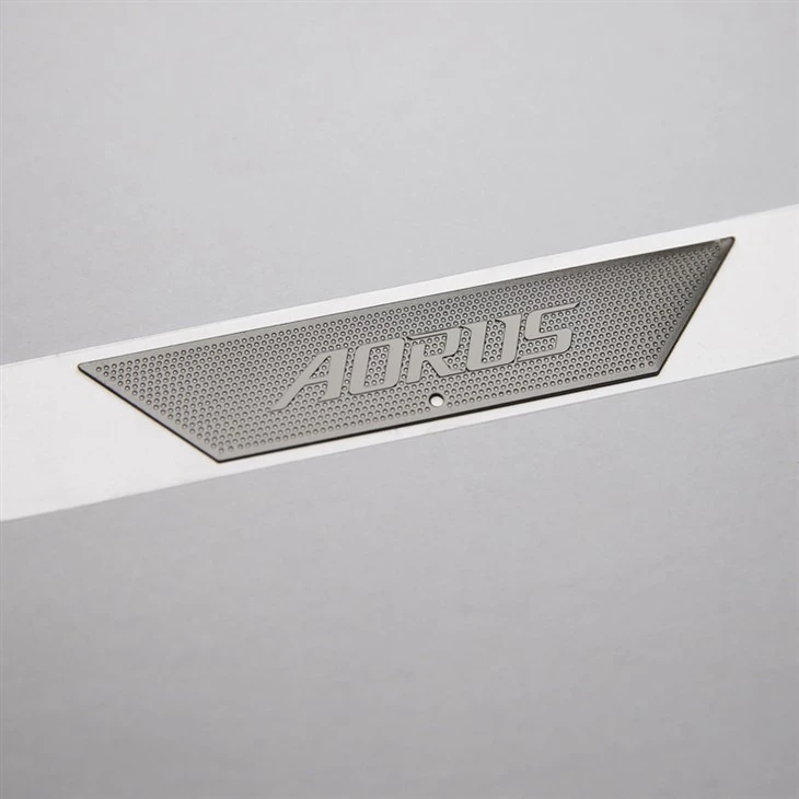 AORUS